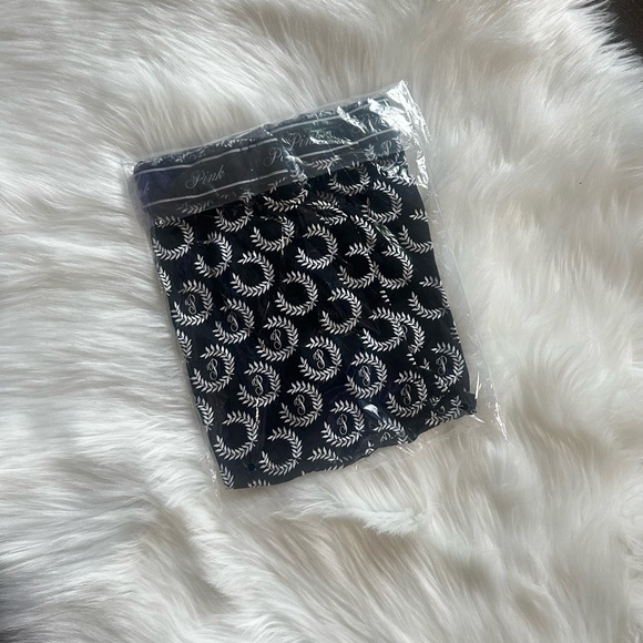 NWT 🖤 VS PINK The “BOXY PAJAMA SHORT” - Picture 3 of 10